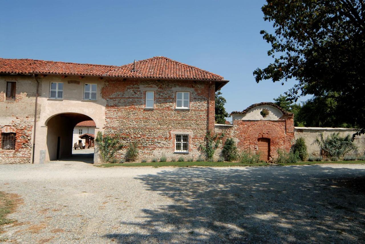 Agriturismo Camisassi ซาลุซโซ ภายนอก รูปภาพ