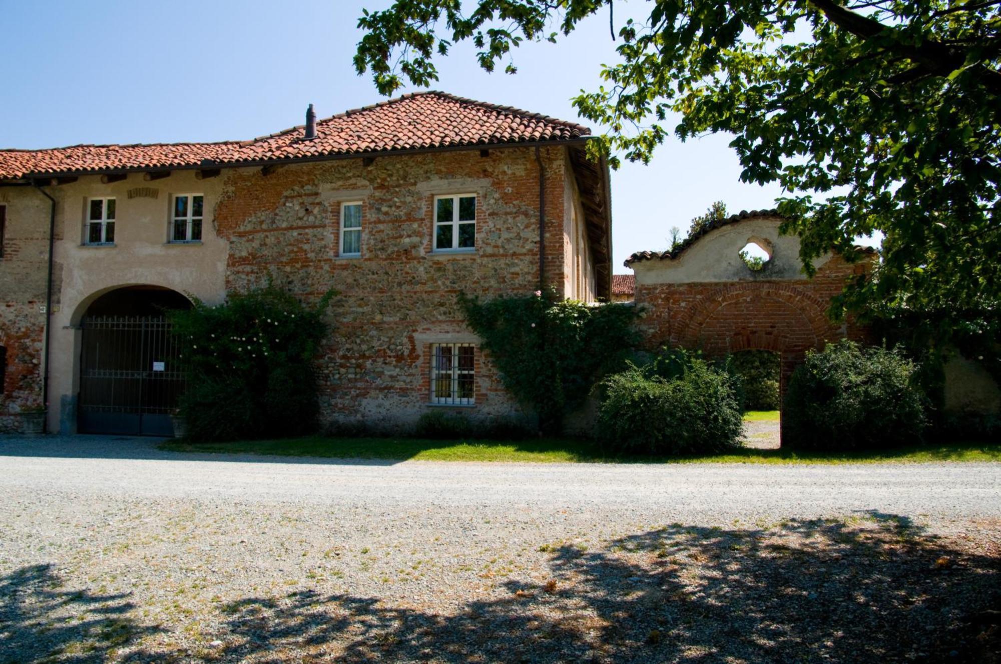 Agriturismo Camisassi ซาลุซโซ ภายนอก รูปภาพ